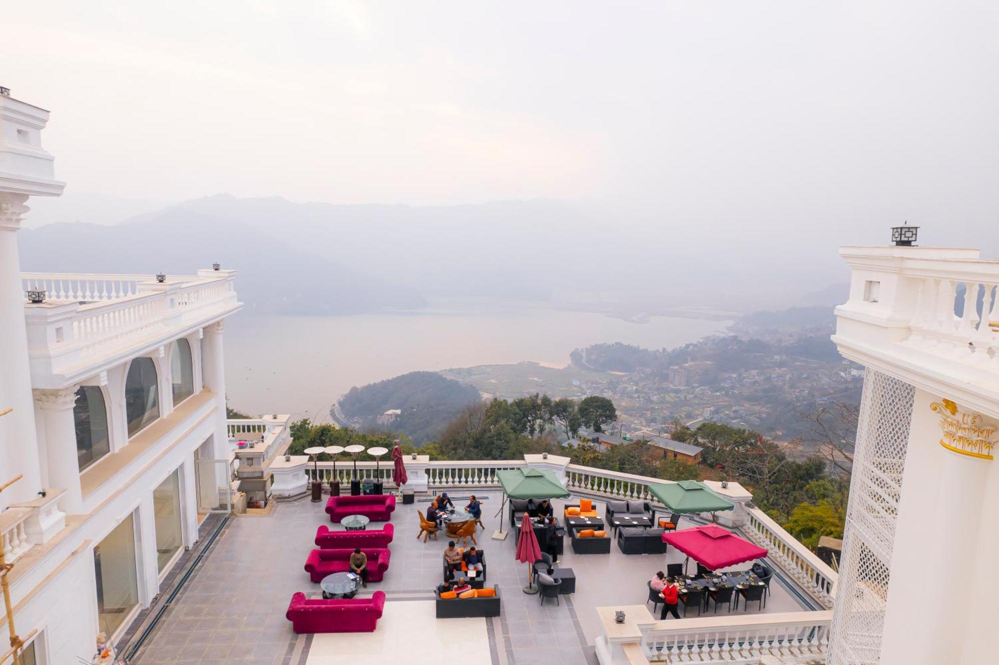 Le Glamour Resort & Wellness Spa Pókhara Exteriér fotografie